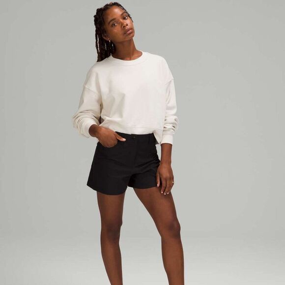 Lululemon City Sleek 5 Pocket High-Rise Short 4" Black NWT Size 31 - Picture 1 of 10